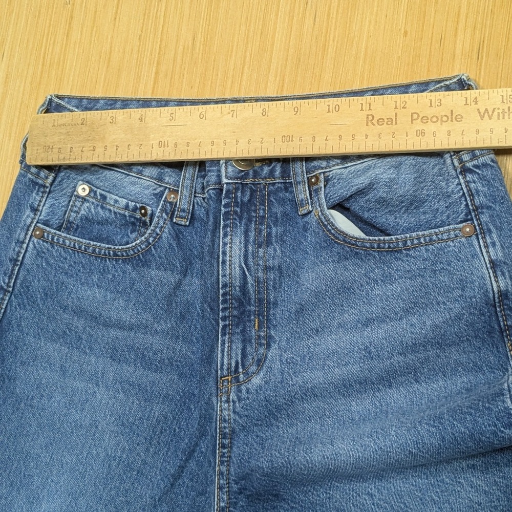 Gianni Bini Women's Size‎ 29 Blue Denim High Rise Straight Leg Mom Jeans Classic - Picture 7 of 7